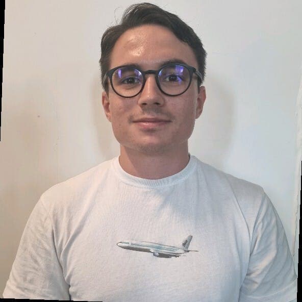 Mihai Maxim, Desenvolvedor Full Stack @ WebScrapingAPI