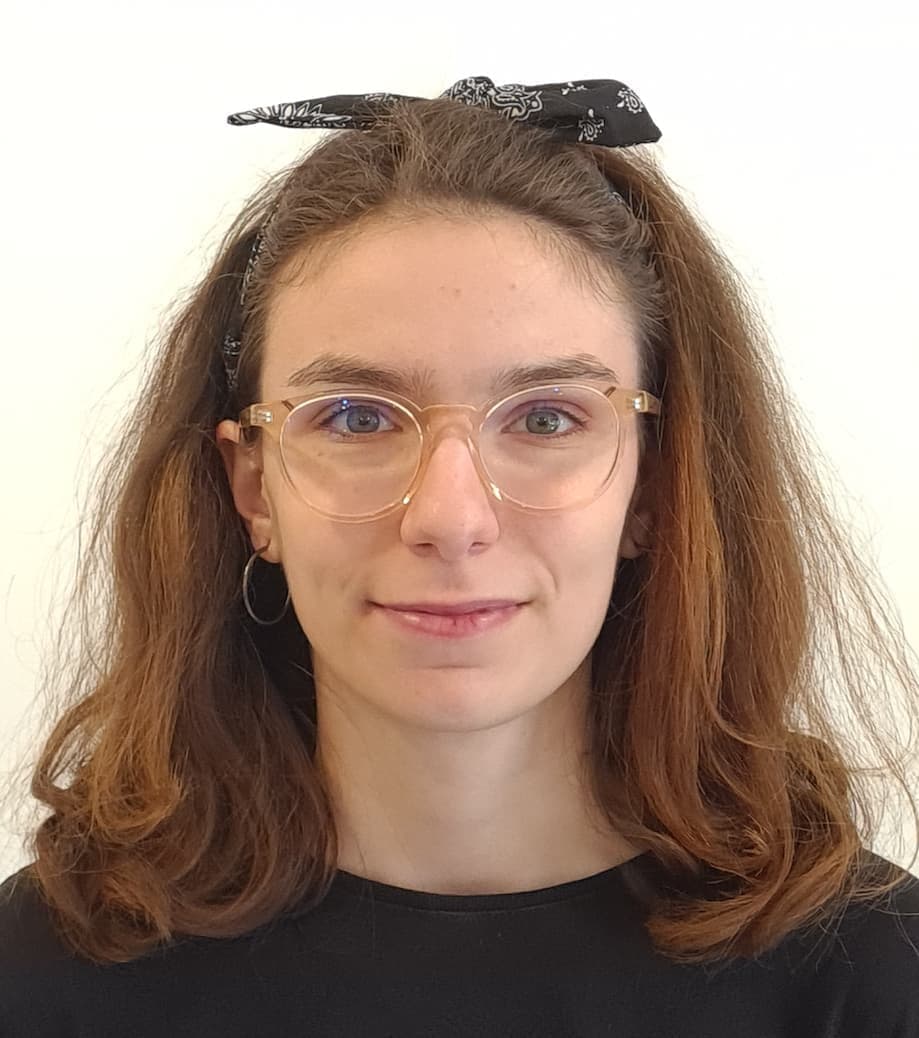 Valentina Dumitrescu, Designer de UI/UX @ WebScrapingAPI